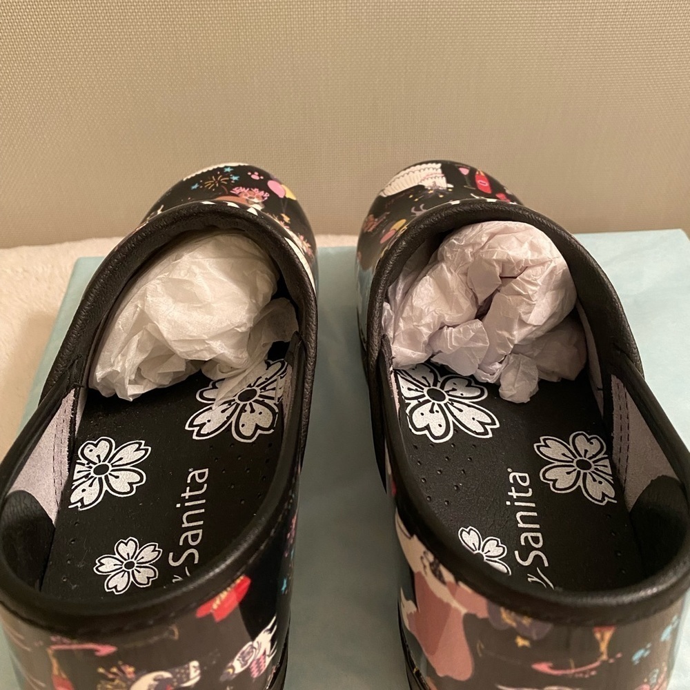 Koi By Sanita Women's Fancy Party Patent Leather Nursing Clogs BRAND NEW - Picture 6 of 11